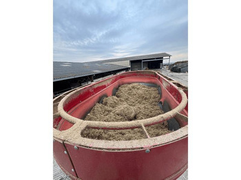 Forage mixer wagon STRAUTMANN VERTI MIX 2401: picture 4