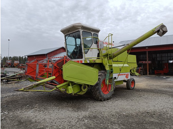 Combine harvester CLAAS Dominator