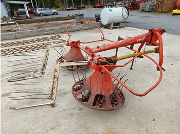 Tedder/ Rake Pyöröharavapöyhin Fahr KU25 karhottimilla Ratasvetoinen harvinainen kone, katso video!: picture 3 Tedder/ Rake Pyöröharavapöyhin Fahr KU25 karhottimilla Ratasvetoinen harvinainen kone, katso video!: picture 3