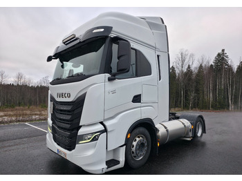 Tractor unit IVECO