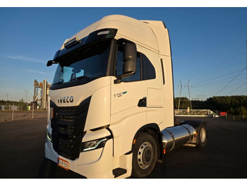 Tractor unit IVECO