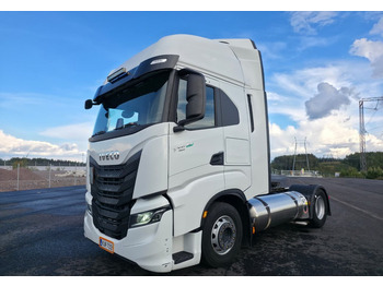 Tractor unit IVECO
