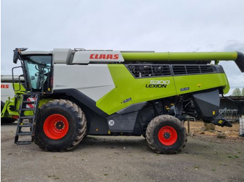 Combine harvester CLAAS Lexion