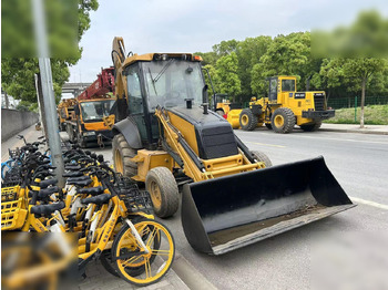 Backhoe loader CASE 580: picture 2