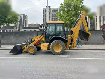 Backhoe loader CASE 580: picture 5