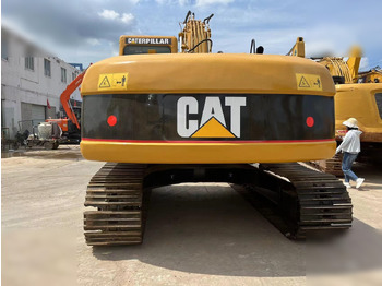 Crawler excavator CATERPILLAR 320CL: picture 3
