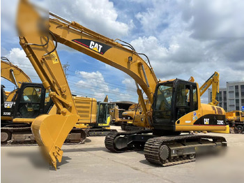 Crawler excavator CATERPILLAR 320CL: picture 5