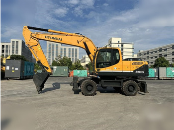 Wheel excavator HYUNDAI
