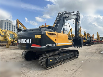 Crawler excavator HYUNDAI ROBEX 220 LC-9S: picture 2