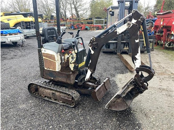 Mini excavator BOBCAT E10