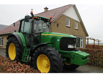 Farm tractor JOHN DEERE 6820
