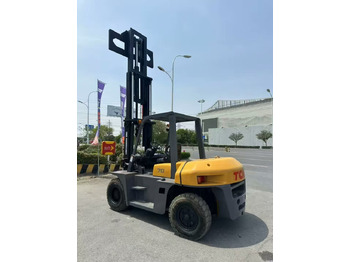 Diesel forklift TCM