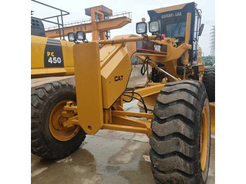 Grader CATERPILLAR 140K