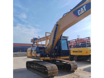 Crawler excavator CATERPILLAR 320D2