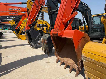 Crawler excavator Hitachi Brand Zx210 Crawler Excavator  21tons Digger for Sale  Used Hitachi Zx200 210 350 Excavator in Stock on Sale: picture 5