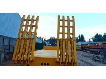 Container transporter/ Swap body trailer Trailer: picture 4