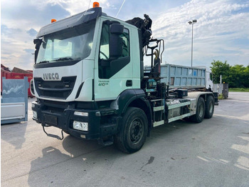 Hook lift truck IVECO Trakker