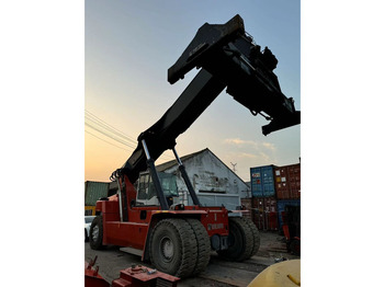 Reach stacker Kalmar DRU450: picture 4