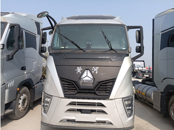 Tractor unit SINOTRUK