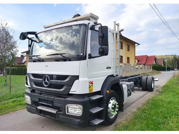 Cab chassis truck MERCEDES-BENZ Axor 1829