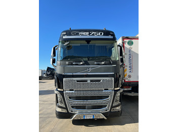 Refrigerator truck VOLVO FH 750: picture 4