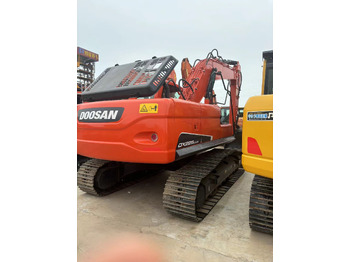 Crawler excavator DOOSAN DX225