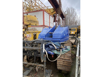 Telescopic boom AICHI