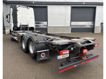 Container transporter/ Swap body truck Volvo FH 540: picture 3 Container transporter/ Swap body truck Volvo FH 540: picture 3