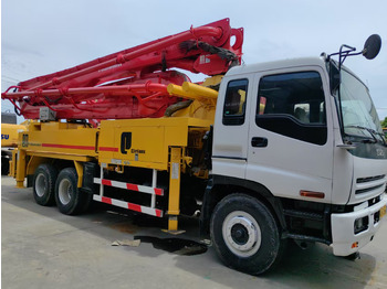 Concrete pump truck PUTZMEISTER