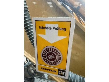 Crawler excavator CAT 330 Next Gen: picture 5