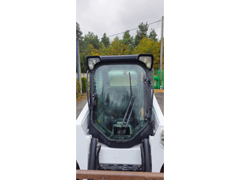 Skid steer loader BOBCAT S570: picture 3