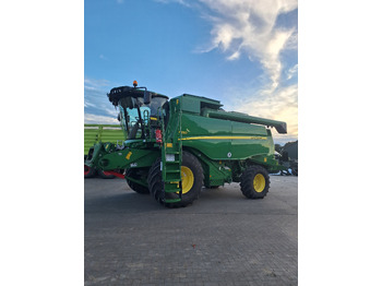 Combine harvester JOHN DEERE T550
