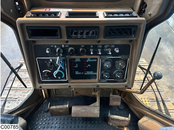 Bulldozer Caterpillar D5H 3304 Engine, 16,465 Hours, 98kW, 90kW: picture 5 Bulldozer Caterpillar D5H 3304 Engine, 16,465 Hours, 98kW, 90kW: picture 5