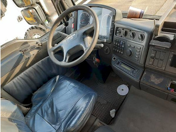 Interior photo 1: Tractor unit MAN TGA 18.480