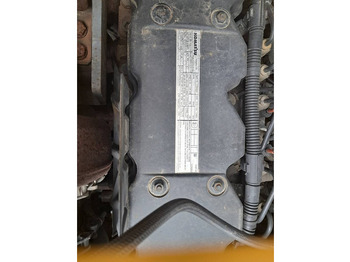 Crawler excavator Komatsu PC210LCI-11: picture 4