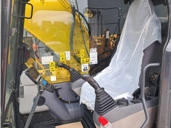 Crawler excavator Komatsu PC210LCI-11: picture 5