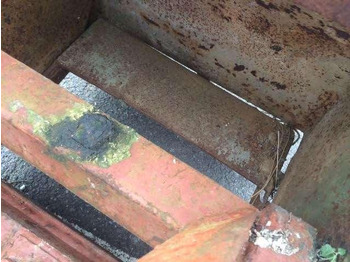 Leasing of CASE 600mm - ejecteurs CASE 600mm - ejecteurs: picture 5