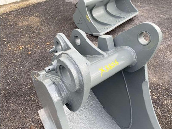 Excavator bucket for Construction machinery POCLAIN 650mm: picture 4