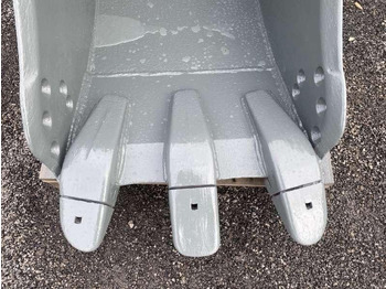 Excavator bucket for Construction machinery POCLAIN 650mm: picture 2