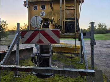 Snow plough, Sand/ Salt spreader SALEUSE + LAME A NEIGE: picture 3 Snow plough, Sand/ Salt spreader SALEUSE + LAME A NEIGE: picture 3
