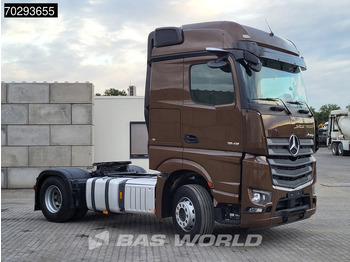 Tractor unit Mercedes-Benz Actros 1848 4X2 BigSpace Retarder 2x Tanks ACC Standklima MirrorCam Euro 6: picture 3