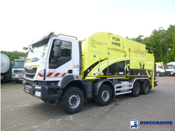 Vacuum truck IVECO Trakker