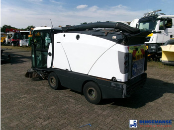 Road sweeper Johnston C202 compact street sweeper: picture 3 Road sweeper Johnston C202 compact street sweeper: picture 3