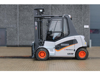 Electric forklift CARER