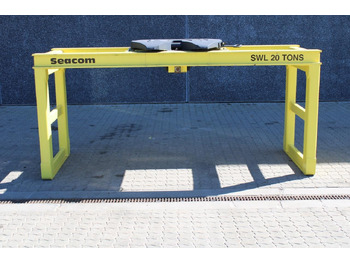 Port equipment SEACOM
