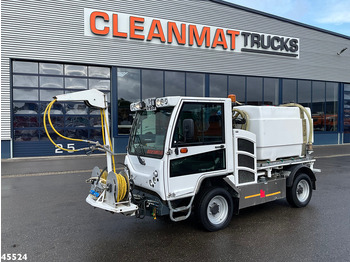 Vacuum truck