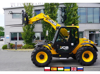 Telescopic wheel loader JCB