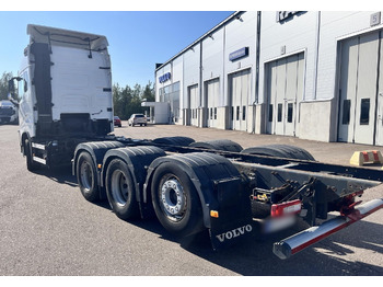 Cab chassis truck VOLVO FH 650 8x4 / Truck chassis / Sleeper cab: picture 4 Cab chassis truck VOLVO FH 650 8x4 / Truck chassis / Sleeper cab: picture 4