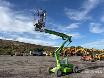Articulated boom NIFTYLIFT