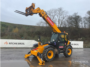Telescopic handler JCB